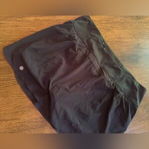Athleta black womens athletic skirt. Shorts and pockets. Large